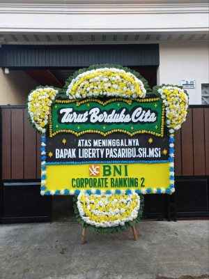 Papan Bunga Duka di Karang Layung