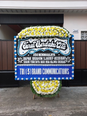 Papan Bunga Duka di Karang Layung